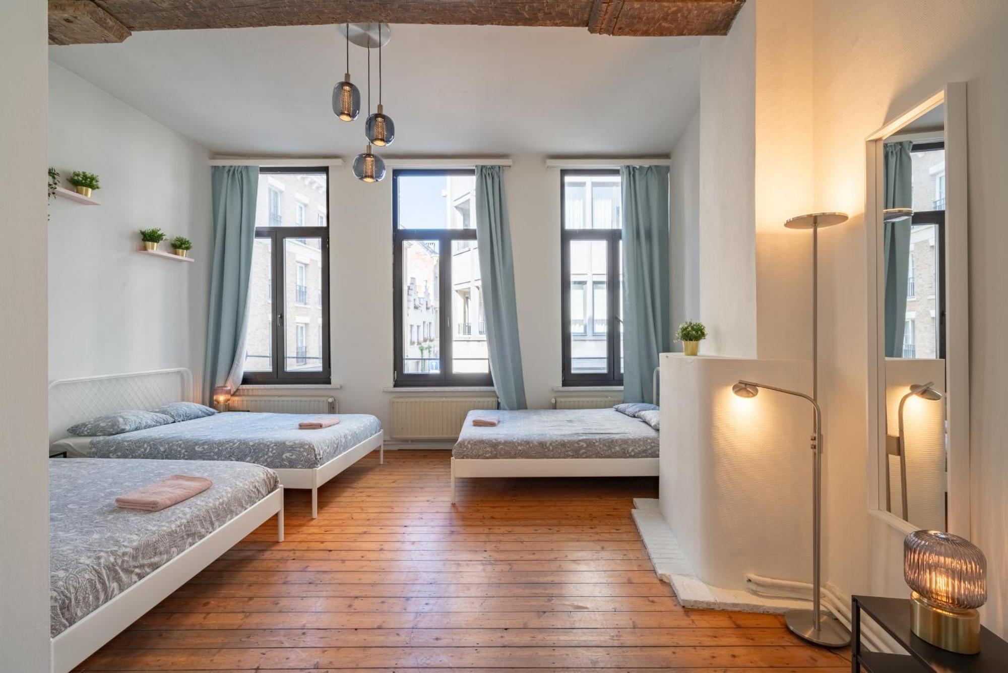 Authentic Apartments In The Center Of Anversa Esterno foto